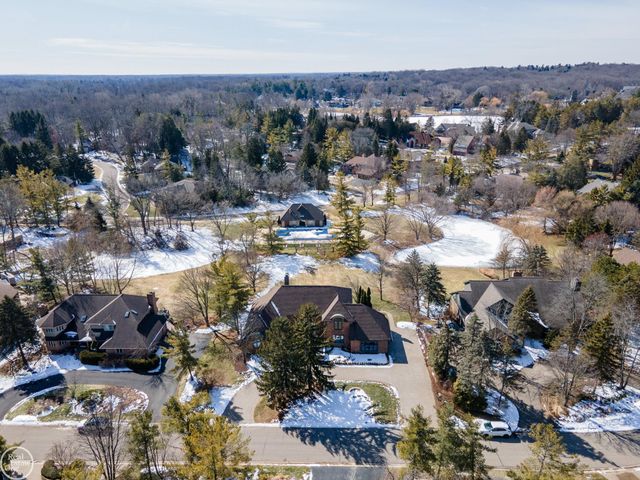 4585 Kiftsgate Bend, Bloomfield Hills, MI 48302