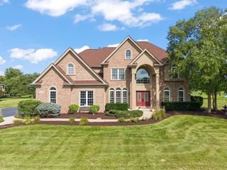 5320 Goldenrod Drive, Oswego, IL 60543