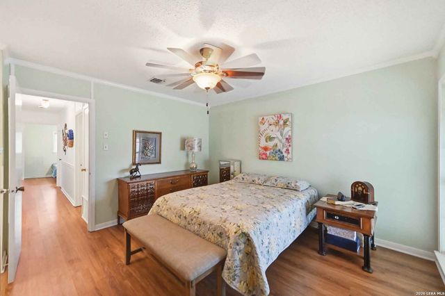 5210 ALAN BEAN DR, Kirby, TX 78219