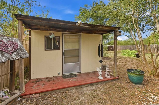 5210 ALAN BEAN DR, Kirby, TX 78219