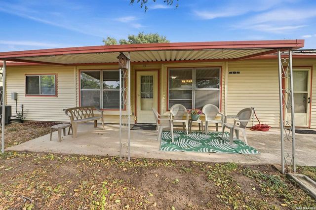 5210 ALAN BEAN DR, Kirby, TX 78219