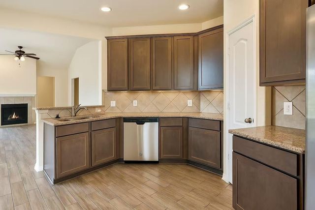 5222 Windy Plantation Drive, Brookshire, TX 77423