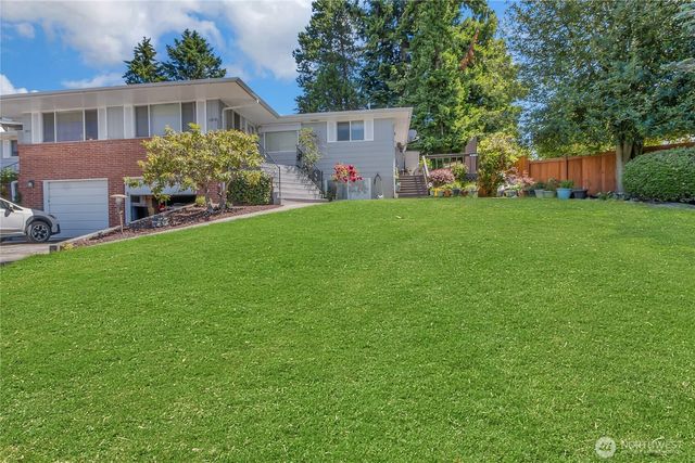1917 -1919 Willow Lane W, University Place, WA 98466