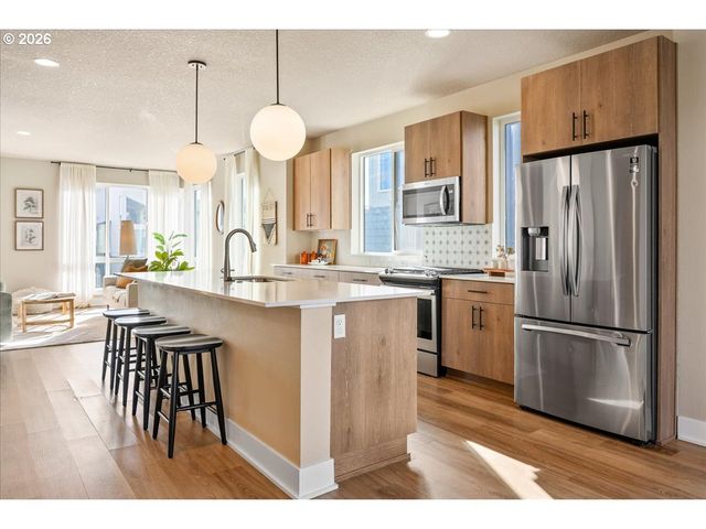 17137 Sw WOODPECKER Ln, Beaverton, OR 97007