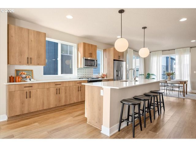 17137 Sw WOODPECKER Ln, Beaverton, OR 97007