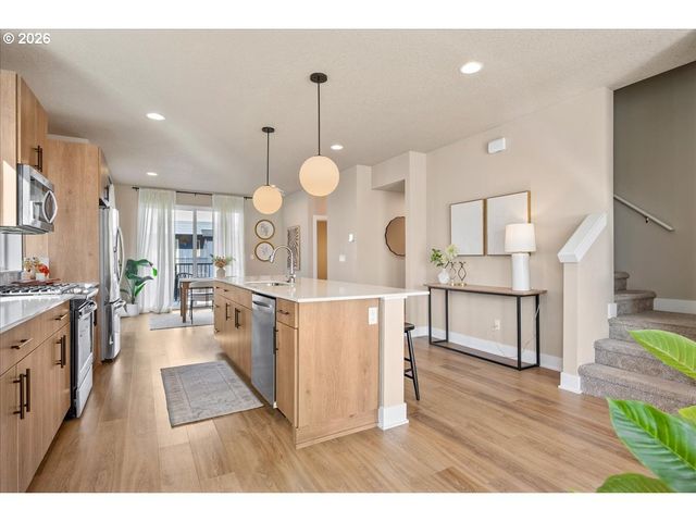 17137 Sw WOODPECKER Ln, Beaverton, OR 97007