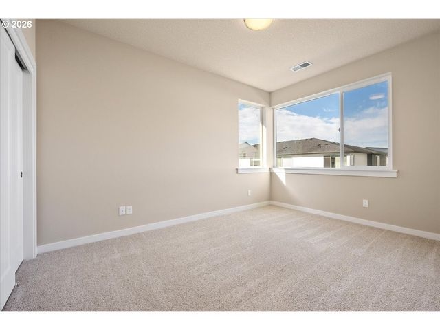 17137 Sw WOODPECKER Ln, Beaverton, OR 97007