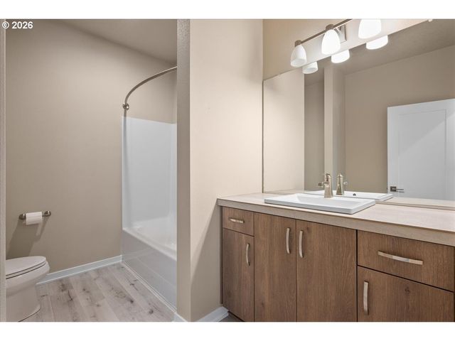 17137 Sw WOODPECKER Ln, Beaverton, OR 97007