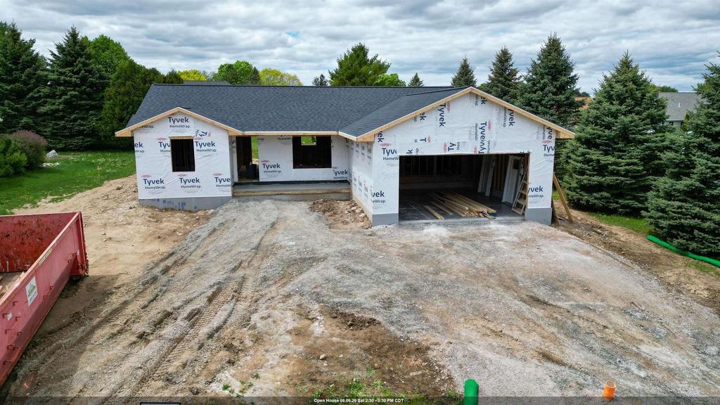 1505 LISA LANE, New Holstein, WI 53062