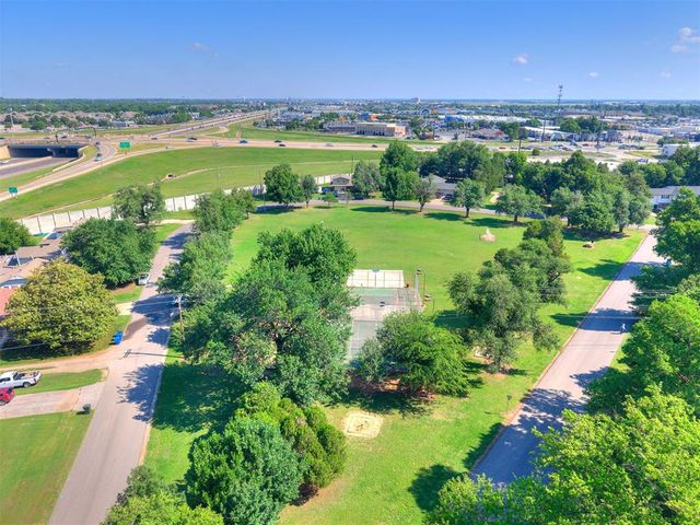 2627 Beaurue Street, Norman, OK 73069