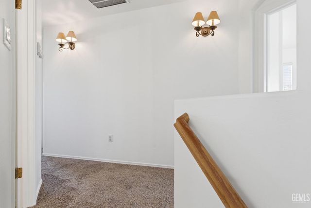 9507 W Goshen Court, Bakersfield, CA 93311
