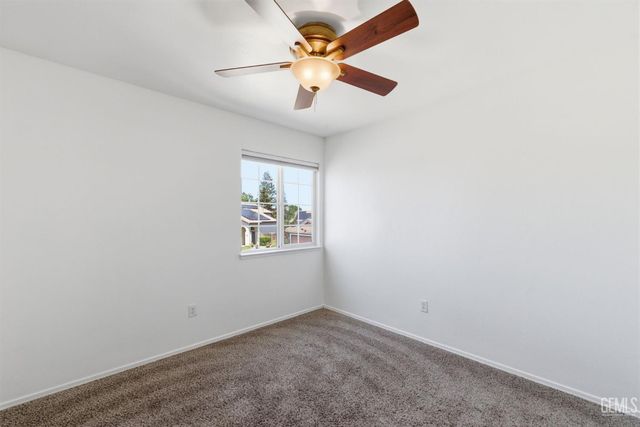 9507 W Goshen Court, Bakersfield, CA 93311