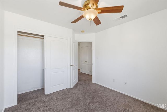 9507 W Goshen Court, Bakersfield, CA 93311