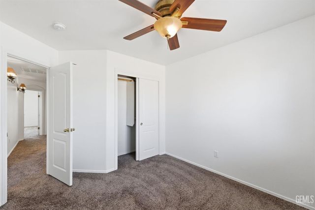 9507 W Goshen Court, Bakersfield, CA 93311