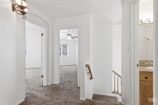 9507 W Goshen Court, Bakersfield, CA 93311