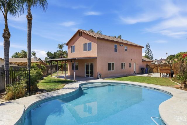 9507 W Goshen Court, Bakersfield, CA 93311