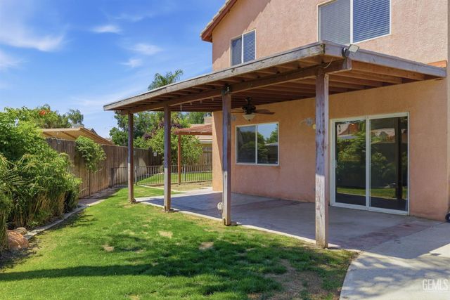 9507 W Goshen Court, Bakersfield, CA 93311