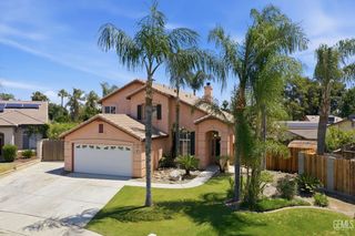 9507 W Goshen Court, Bakersfield, CA 93311