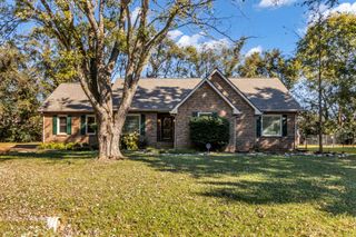 2560 Choctaw Trce, Murfreesboro, TN 37129