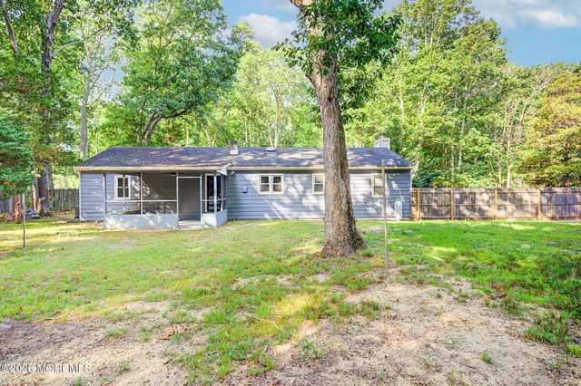 26 Frenchs Lane, Tuckerton, NJ 08087