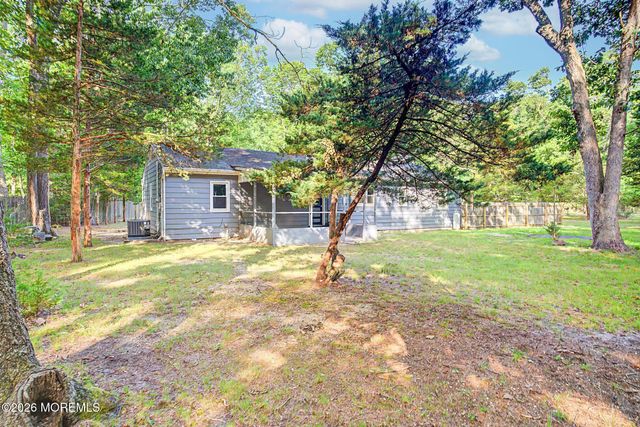 26 Frenchs Lane, Tuckerton, NJ 08087