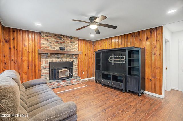 26 Frenchs Lane, Tuckerton, NJ 08087