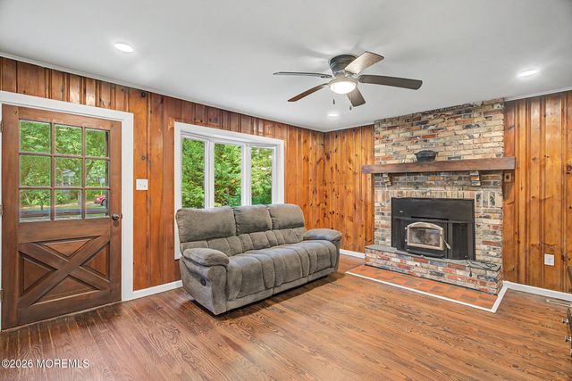 26 Frenchs Lane, Tuckerton, NJ 08087