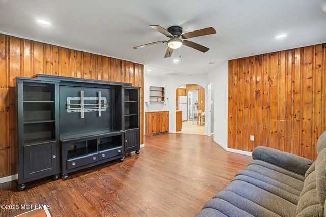 26 Frenchs Lane, Tuckerton, NJ 08087
