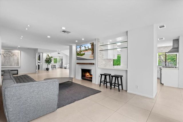 2865 Alondra Way, Palm Springs, CA 92264