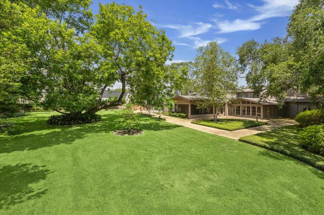 626 Rocky River Road, Houston, TX 77056