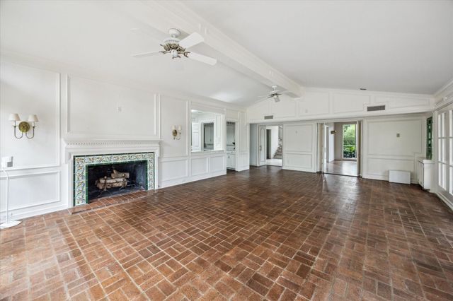 626 Rocky River Road, Houston, TX 77056