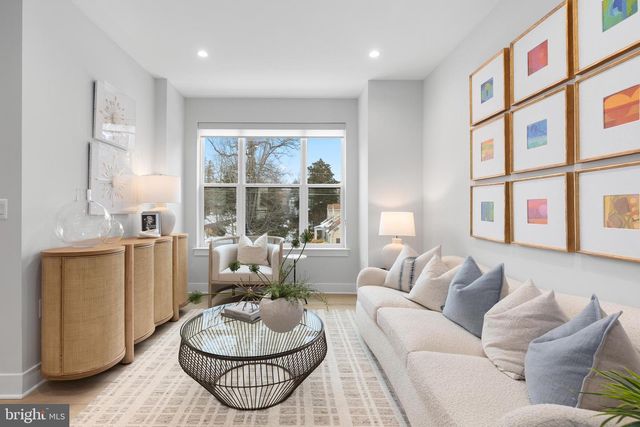 729 PARK AVE, Falls Church, VA 22046