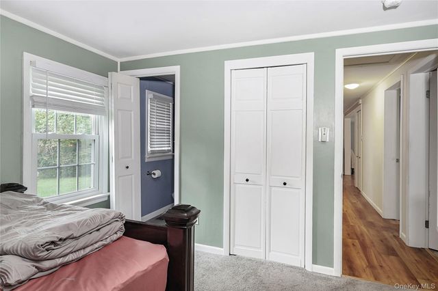 545 N Quaker Lane, Hyde Park, NY 12538