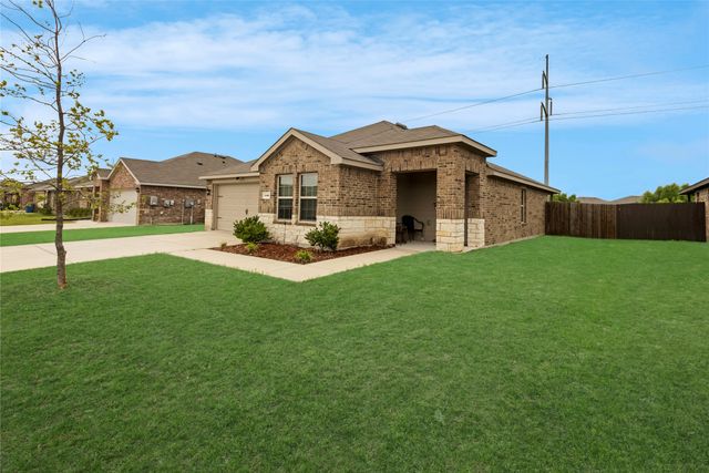 806 Twin Edge Drive, Royse City, TX 75189