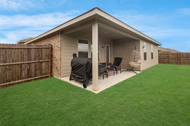 806 Twin Edge Drive, Royse City, TX 75189