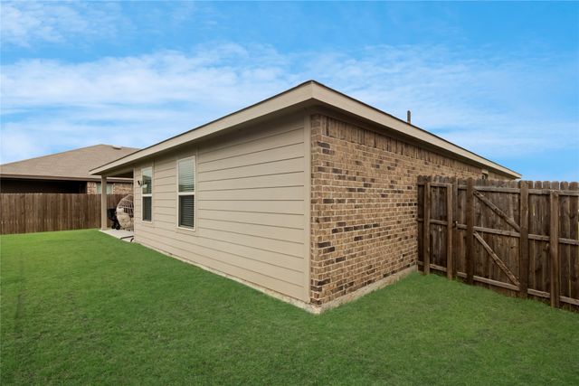 806 Twin Edge Drive, Royse City, TX 75189