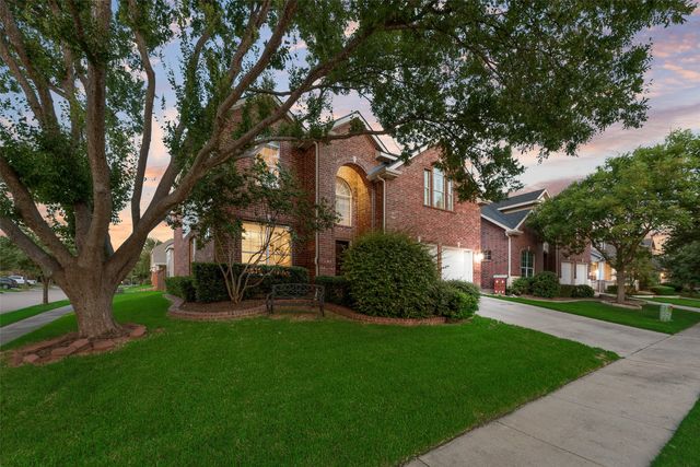 1660 Meadows Avenue, Lantana, TX 76226