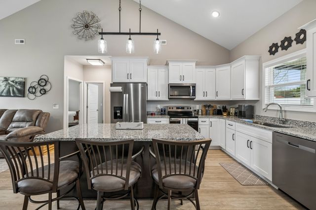 180 Vickers Rd, Smithville, TN 37166