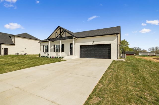 180 Vickers Rd, Smithville, TN 37166