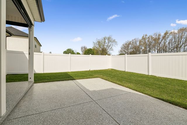 180 Vickers Rd, Smithville, TN 37166