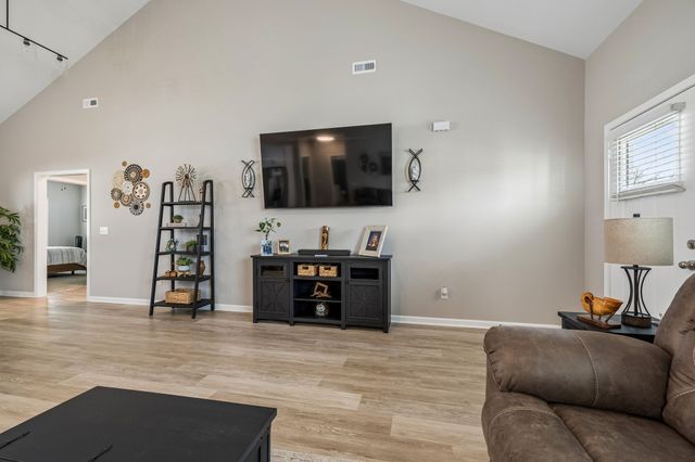 180 Vickers Rd, Smithville, TN 37166
