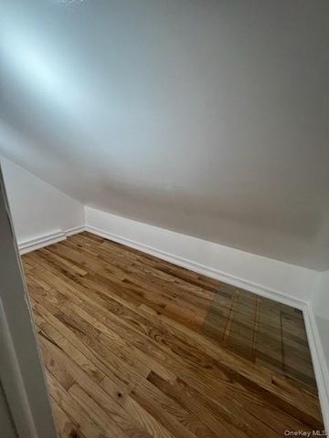 1158 Carlls Straight Path, Dix Hills, NY 11746