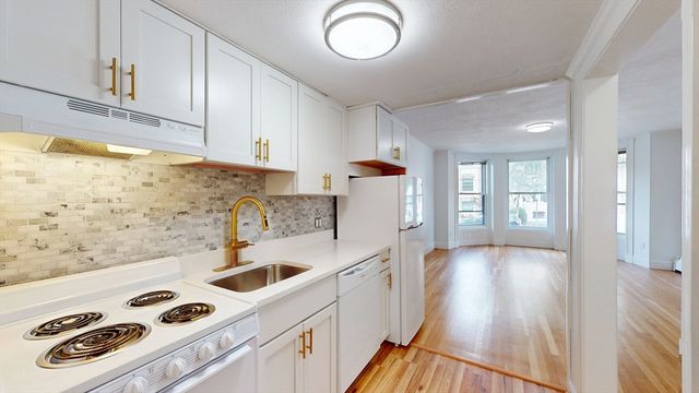 513 Beacon 3, Boston, MA 02115