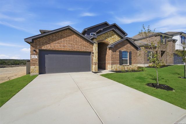 212 Ednie Ln, Mico, TX 78056