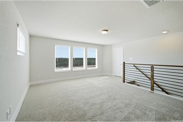 212 Ednie Ln, Mico, TX 78056