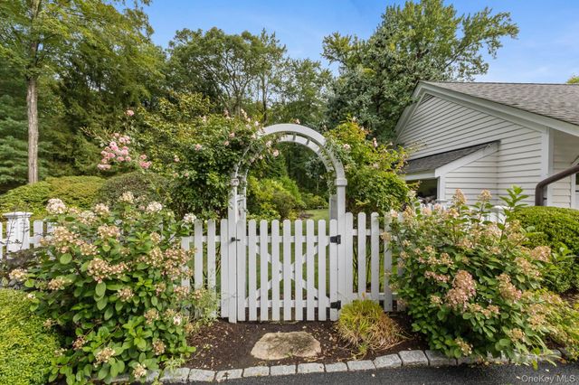 336 Smith Ridge Road, South Salem, NY 10590