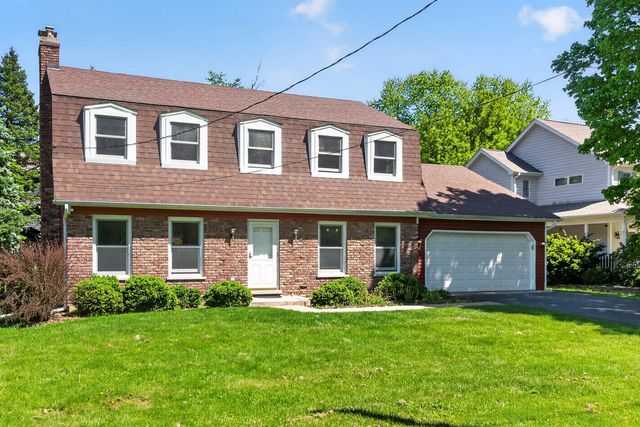 272 S Forest Avenue, Batavia, IL 60510