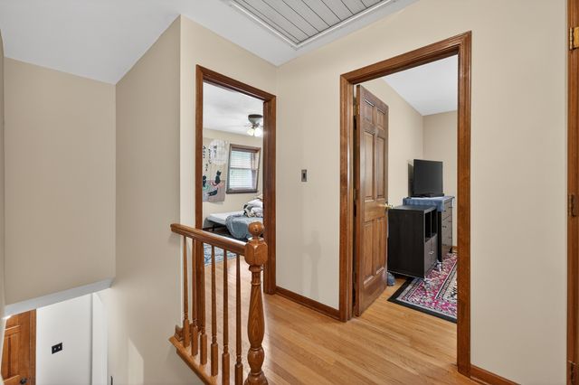 272 S Forest Avenue, Batavia, IL 60510