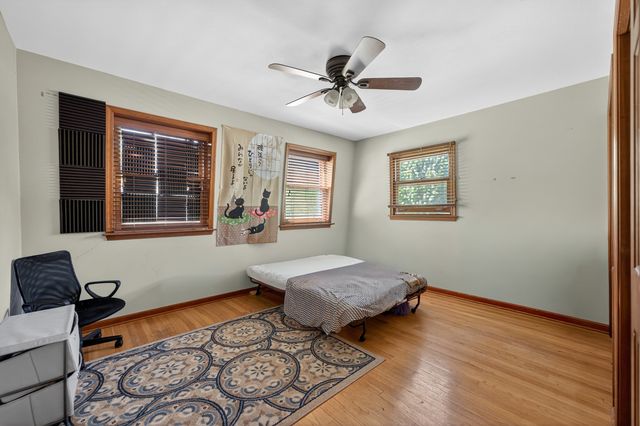 272 S Forest Avenue, Batavia, IL 60510