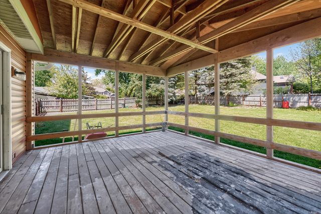 272 S Forest Avenue, Batavia, IL 60510
